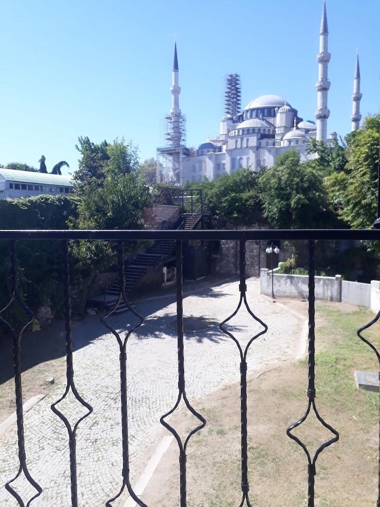 Turgut Hotel Istanbul Exterior foto
